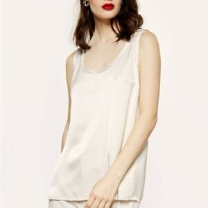 THEORY Carmelita Champagne Silk Spandex Blend Tank Chain Accent Pocket Medium